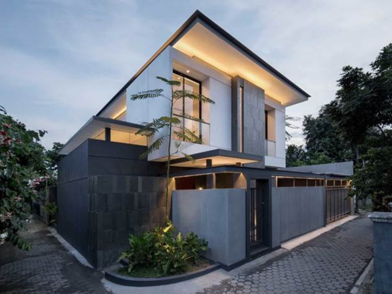 Rumah Modern Minimalis 2 Lantai oleh sahabatpro kontraktor semarang